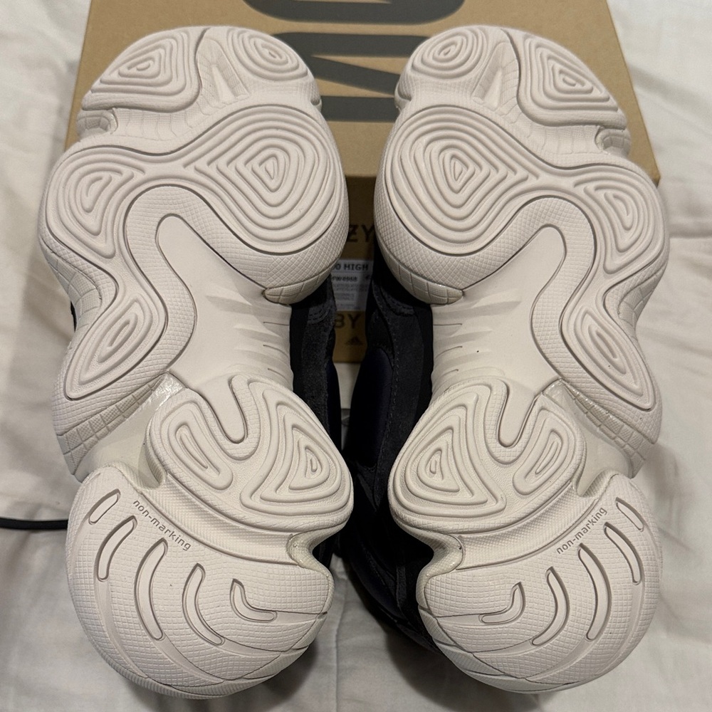 adidas Yeezy 500 High - Charcoal and Cream - Picture 4 of 5
